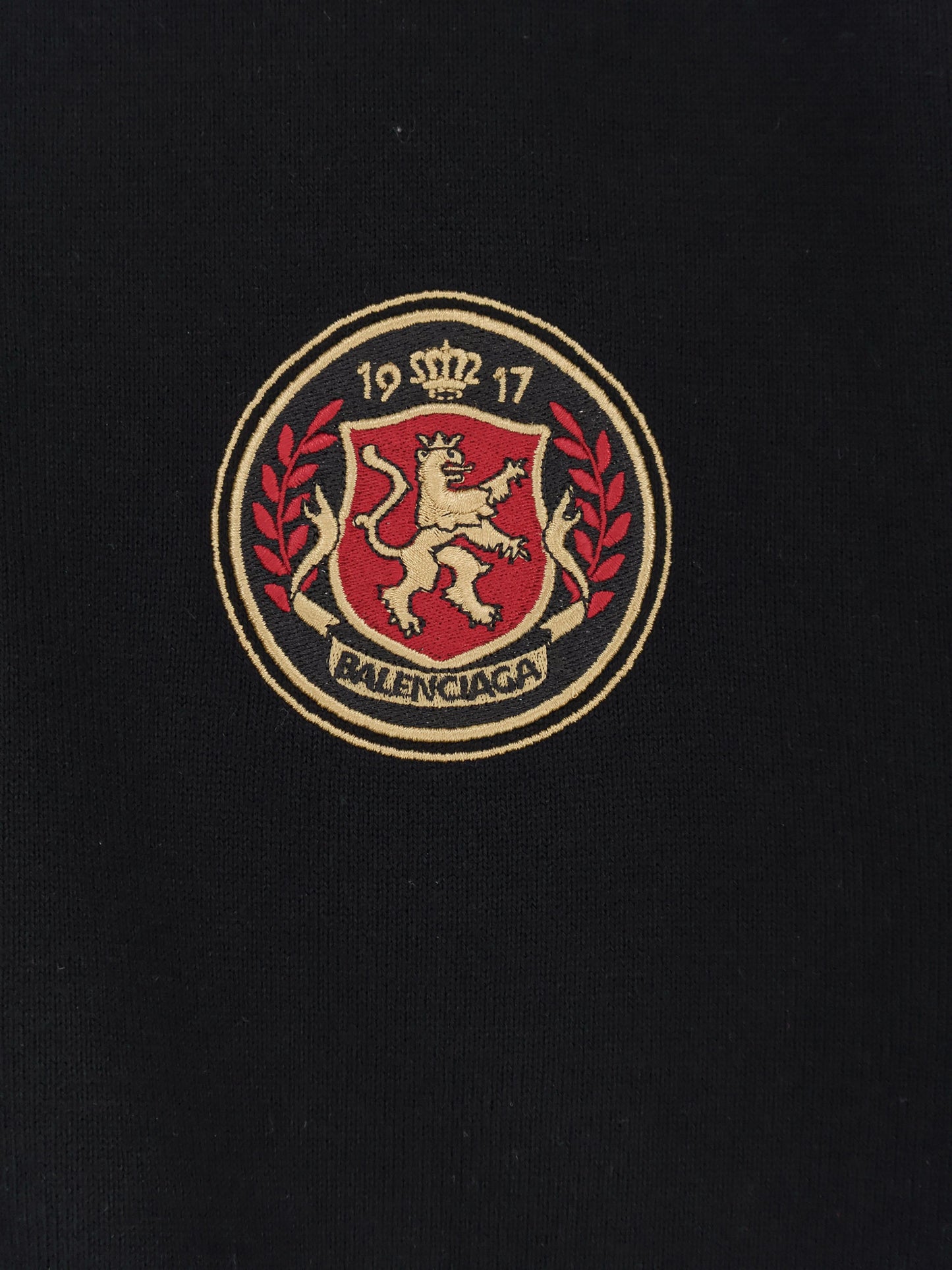 Cotton sweater with logo on the front