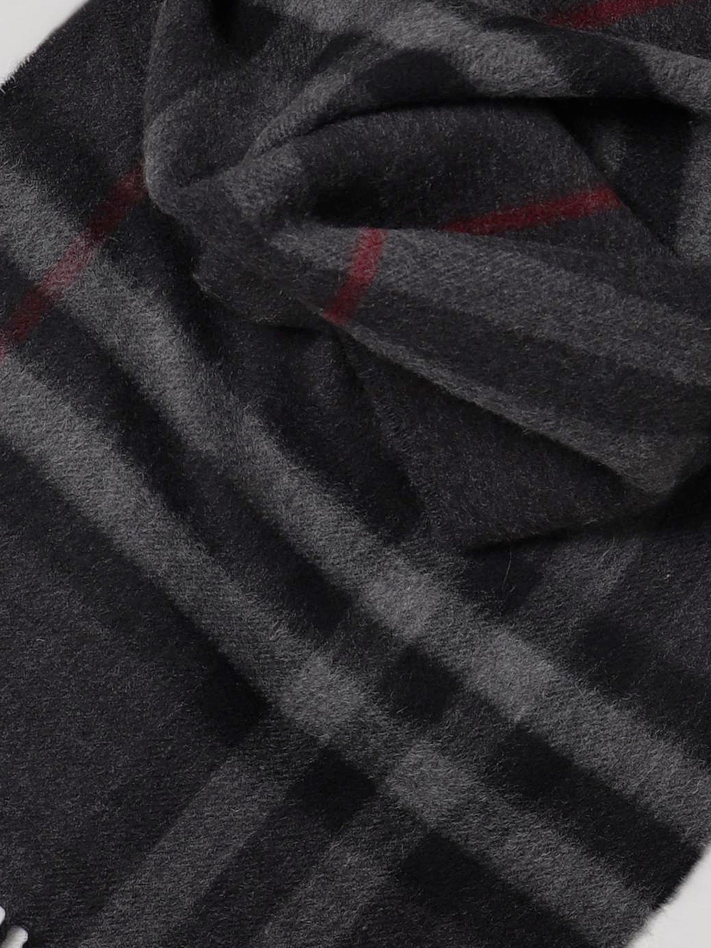 Cachemere scarf with Giant Check motif