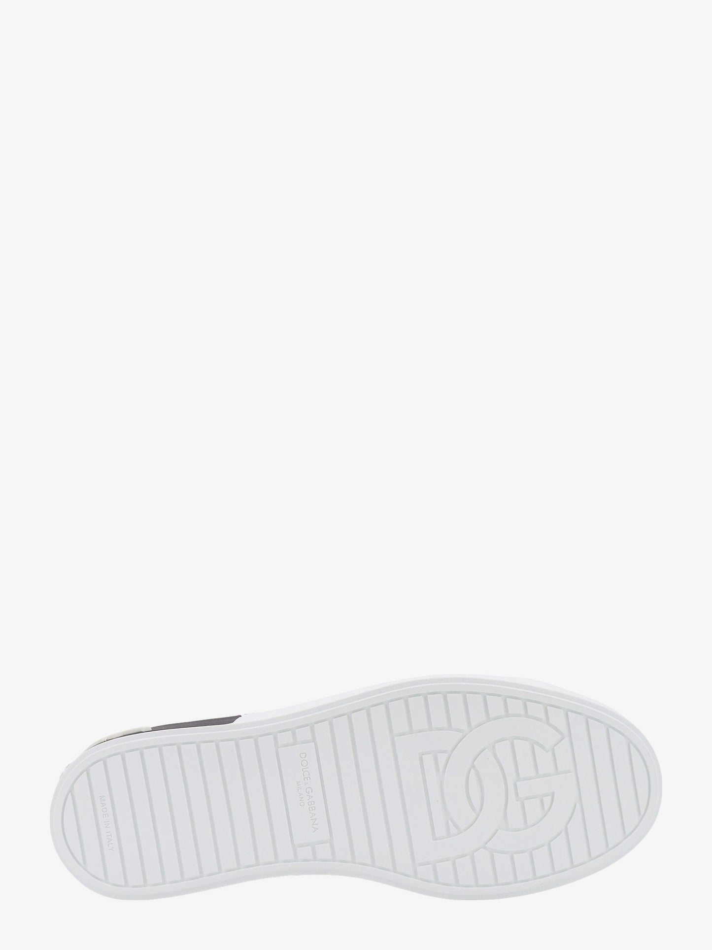 Low-top leather sneakers
