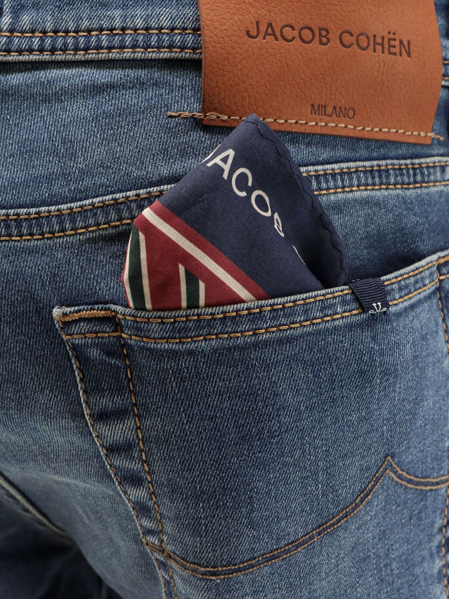 Slim fit jeans