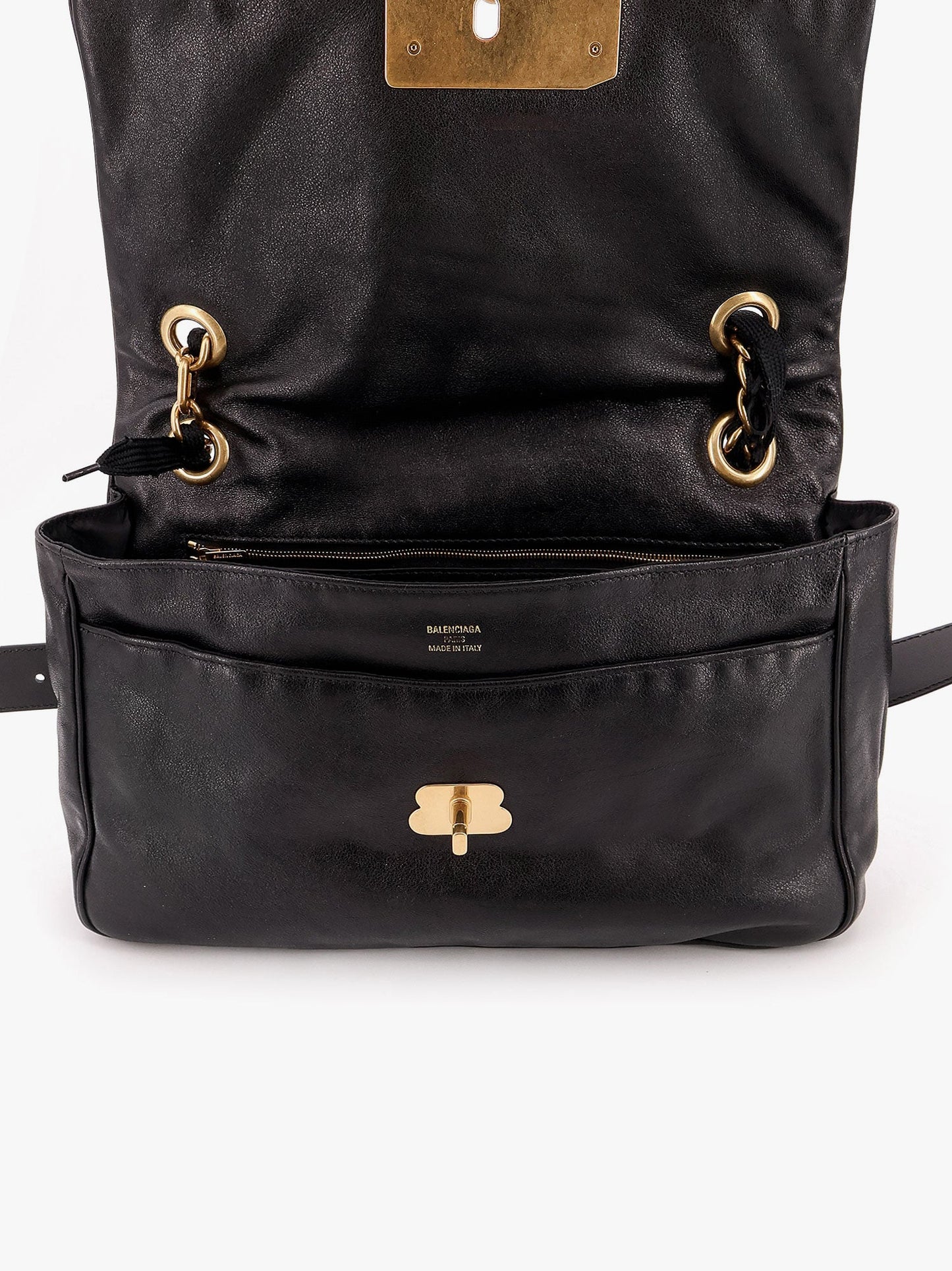 Modu flap leather shoulder bag