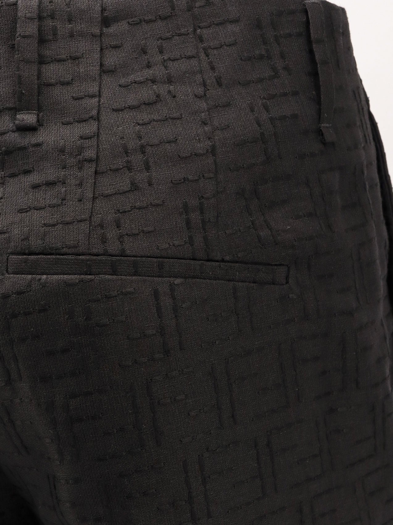FF-pattern trousers