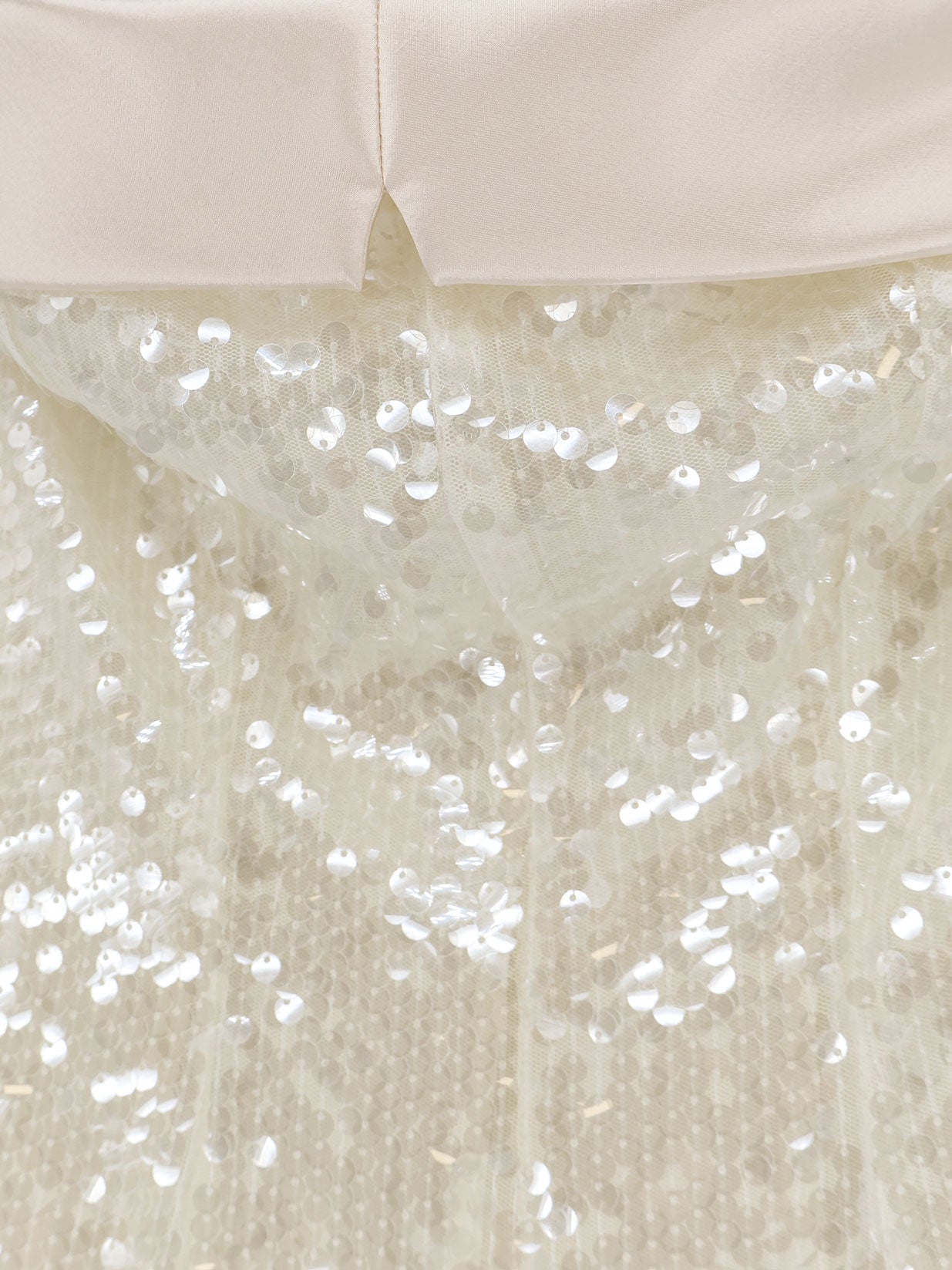 Dress with sequins