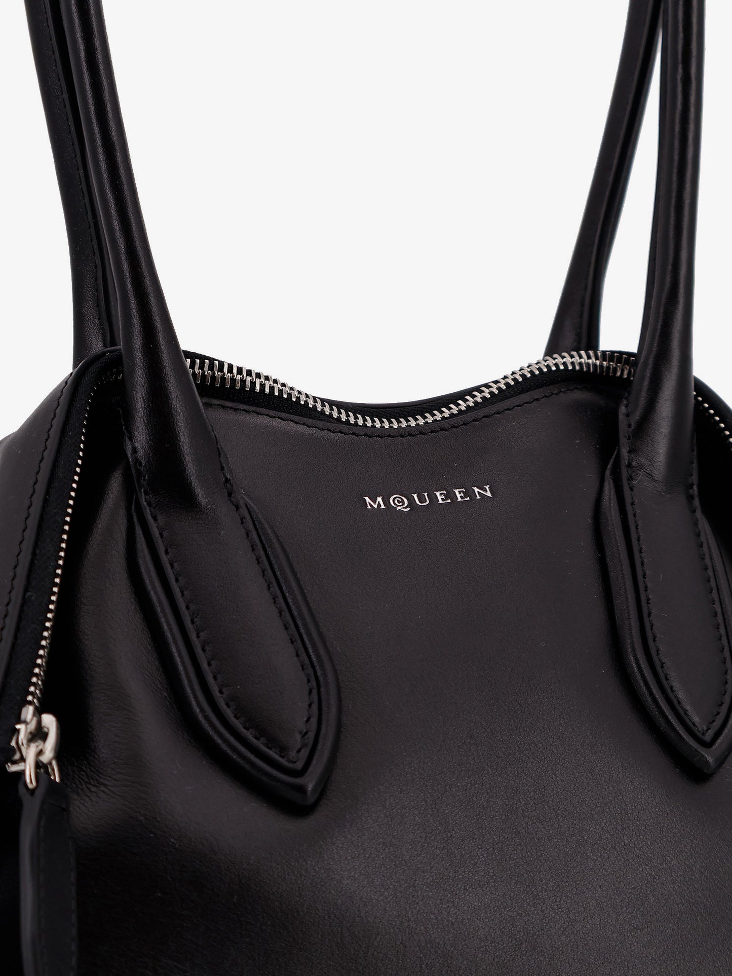 Manta leather shoulder bag