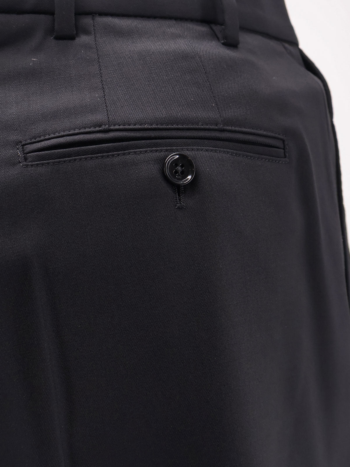 Virgin wool shorts