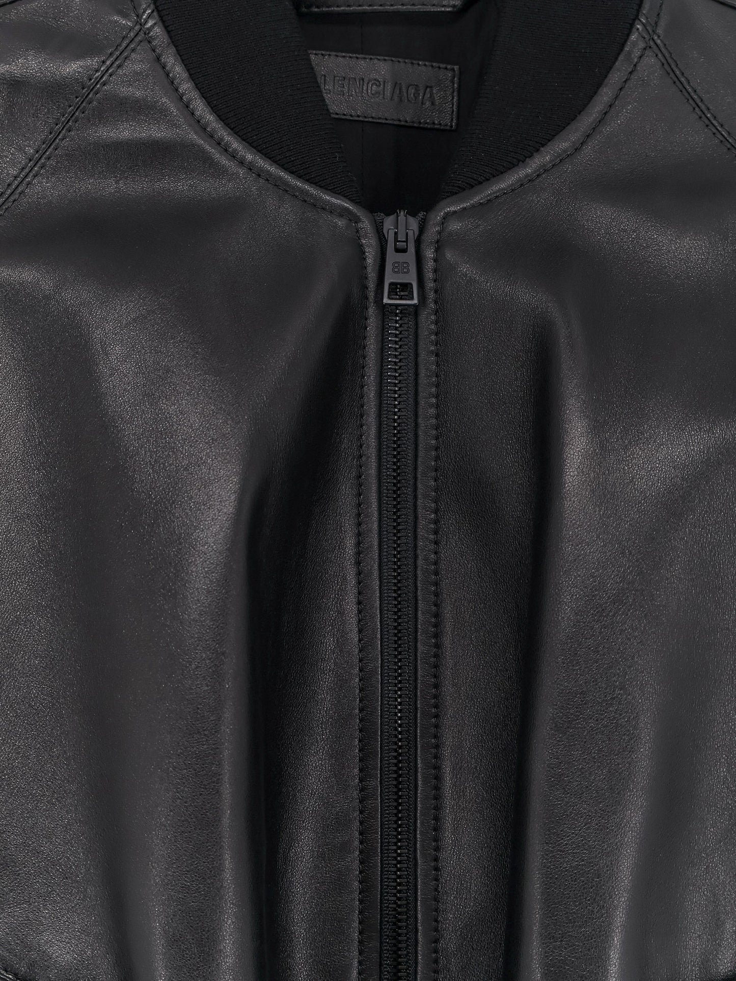 Bomber smanicato in pelle