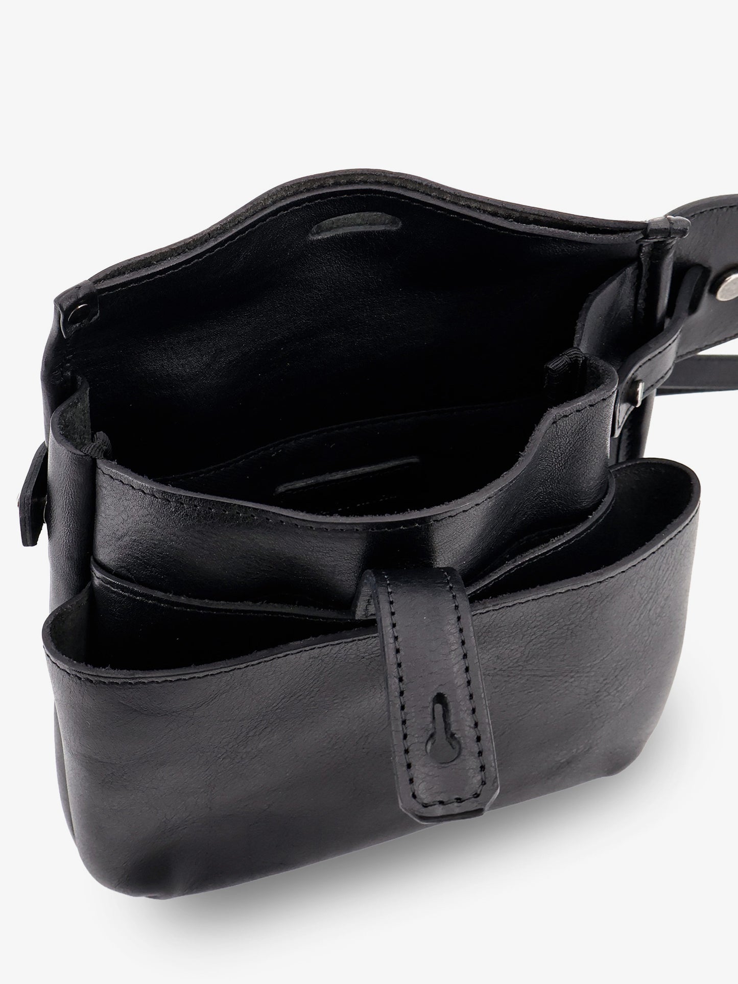 Leather shoulder bag