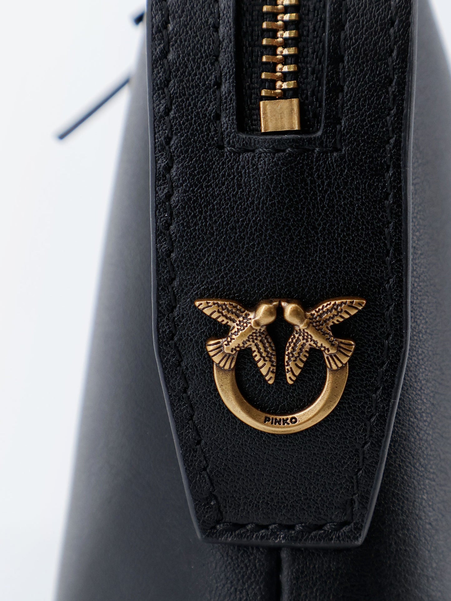 Leather beauty case