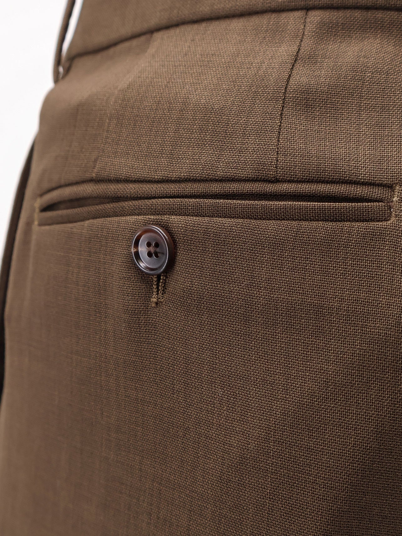 Pantaloni in lana con pinces