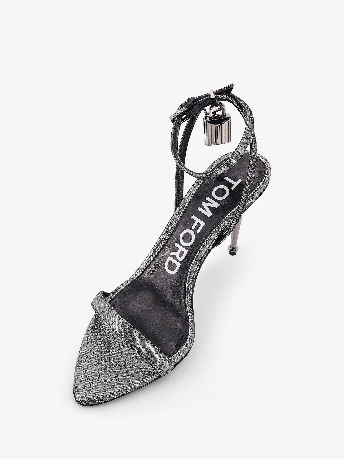 Laminated heeled sandals with laminated effect