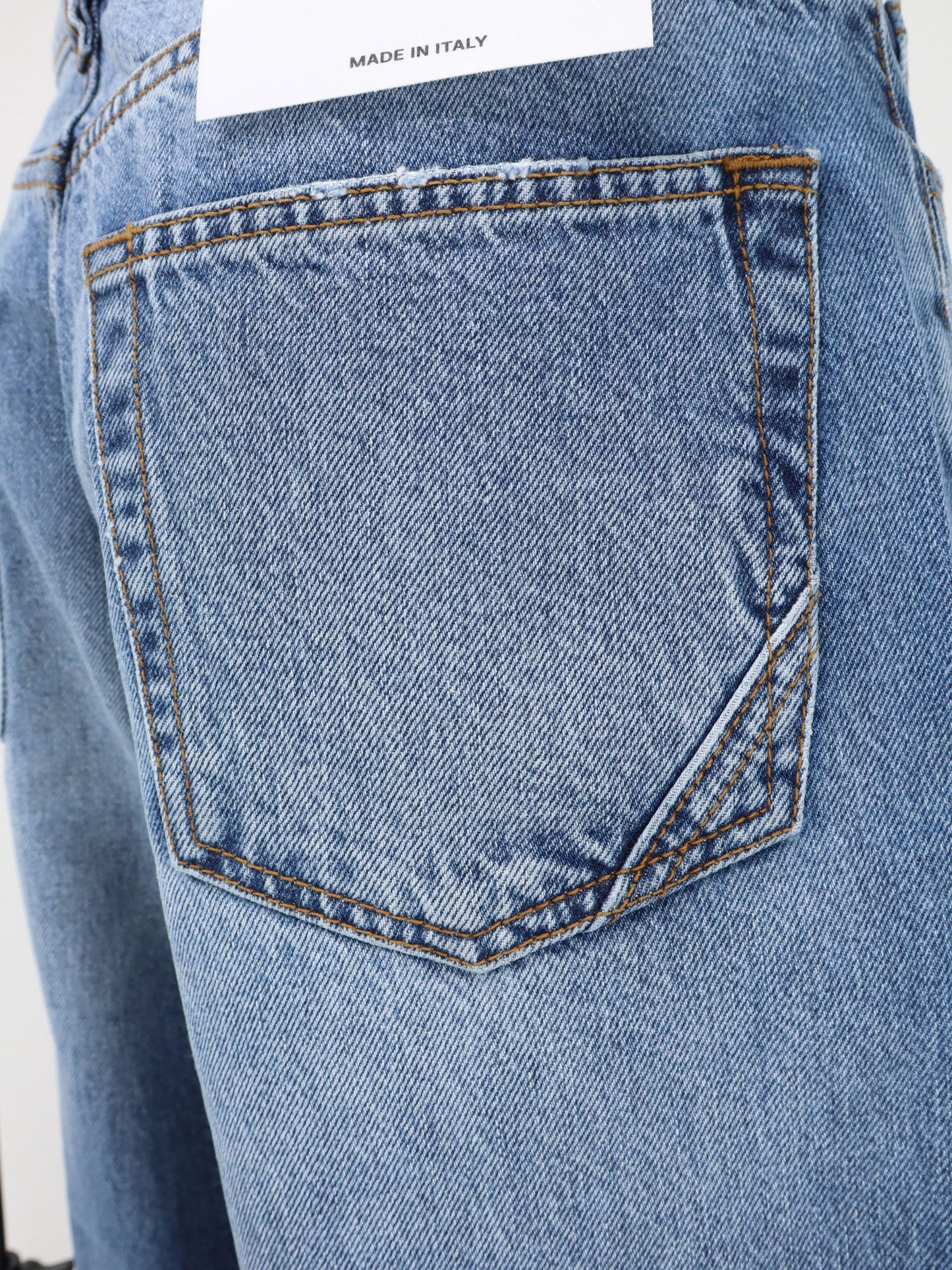 Jeans in blue denim