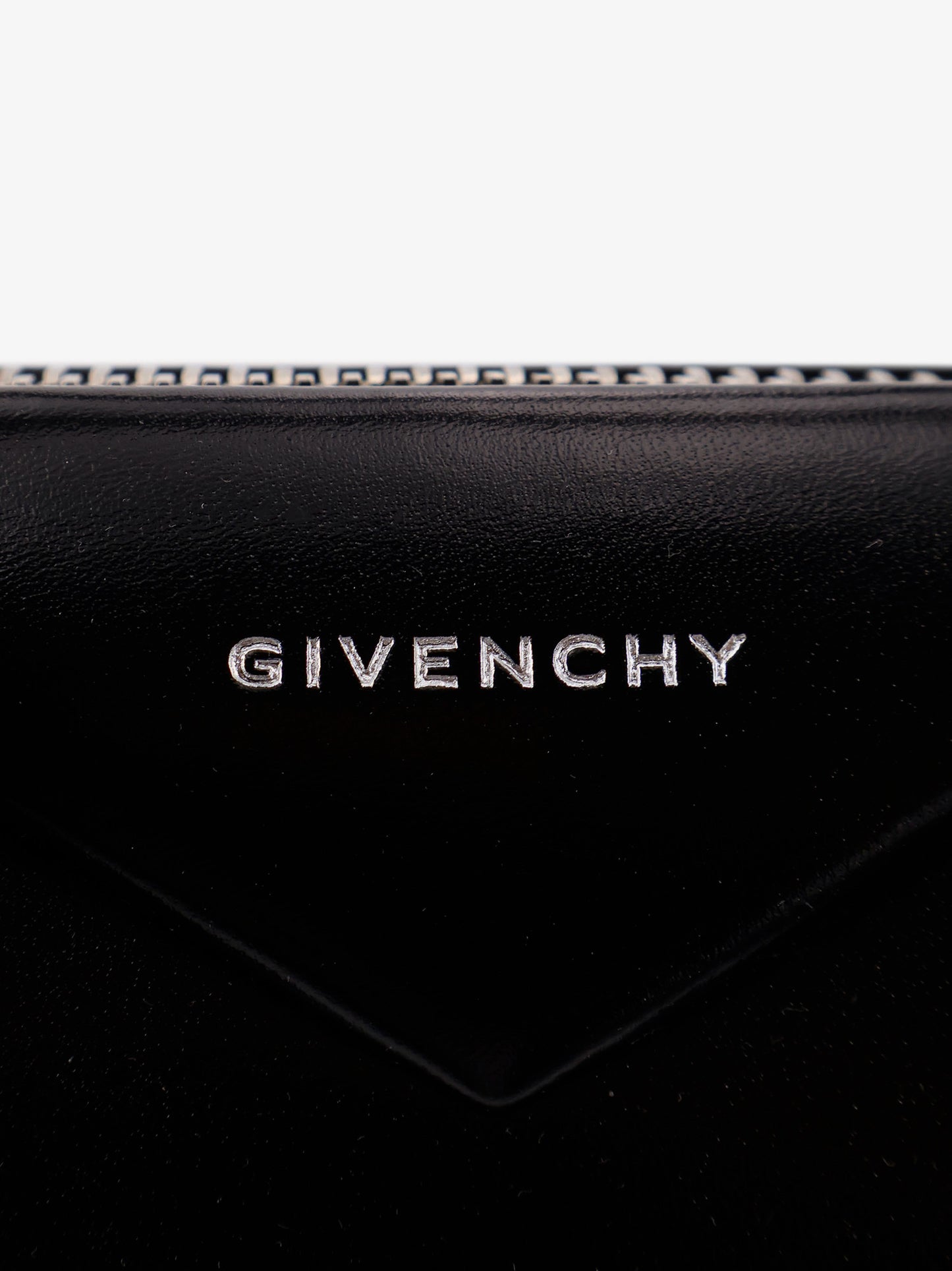 Antigona leather shoulder bag