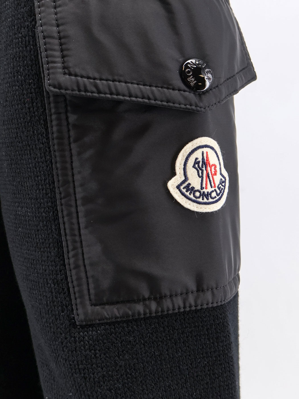 Cardigan in lana vergine con patch Logo