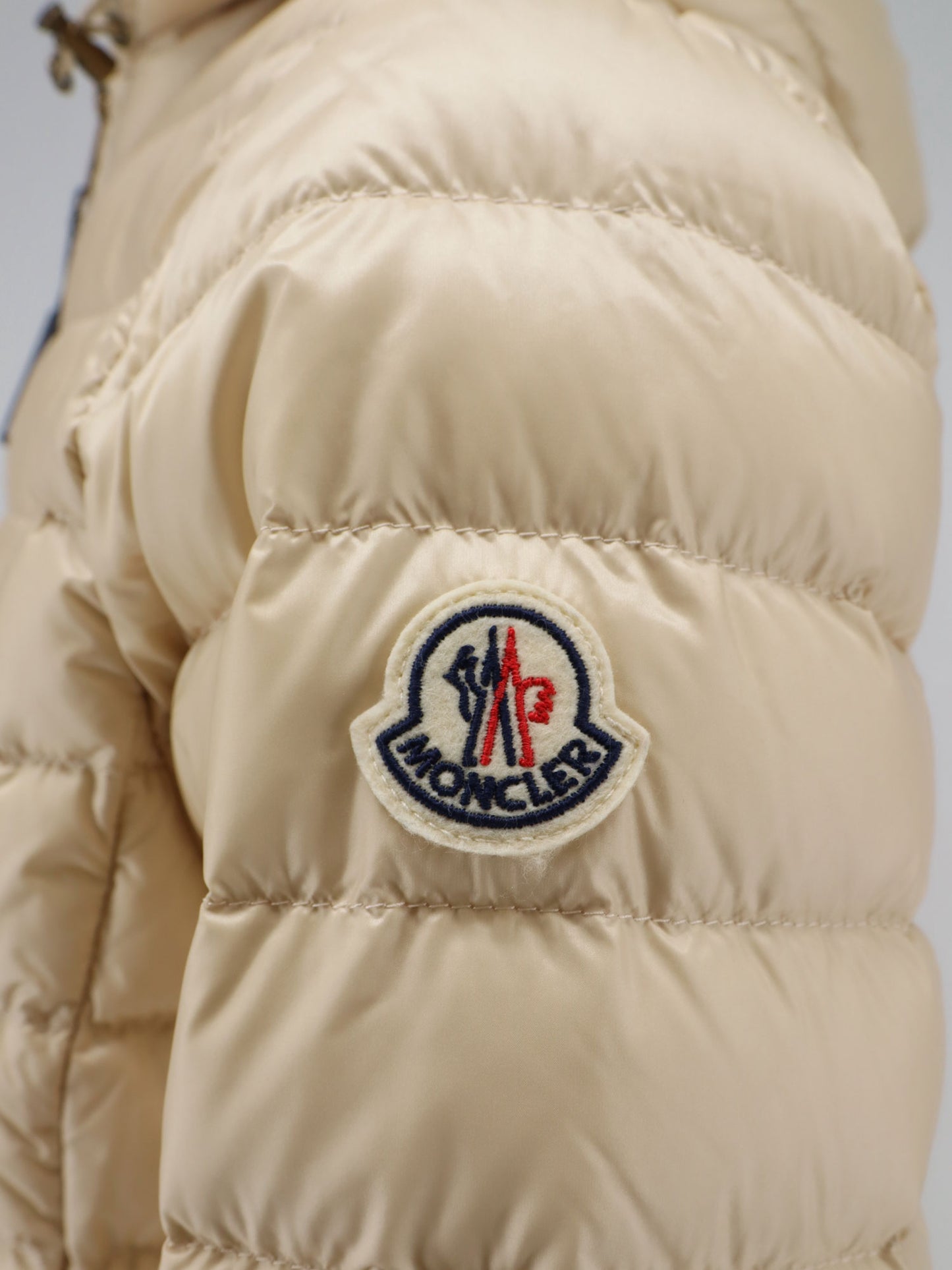 Igelhood recycled longue saison short down jacket