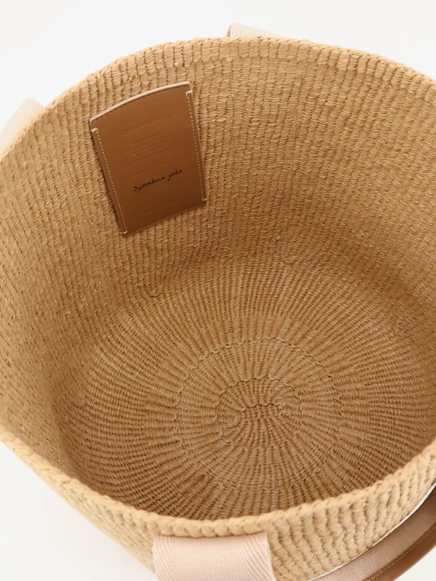 Woody raffia shoulder bag