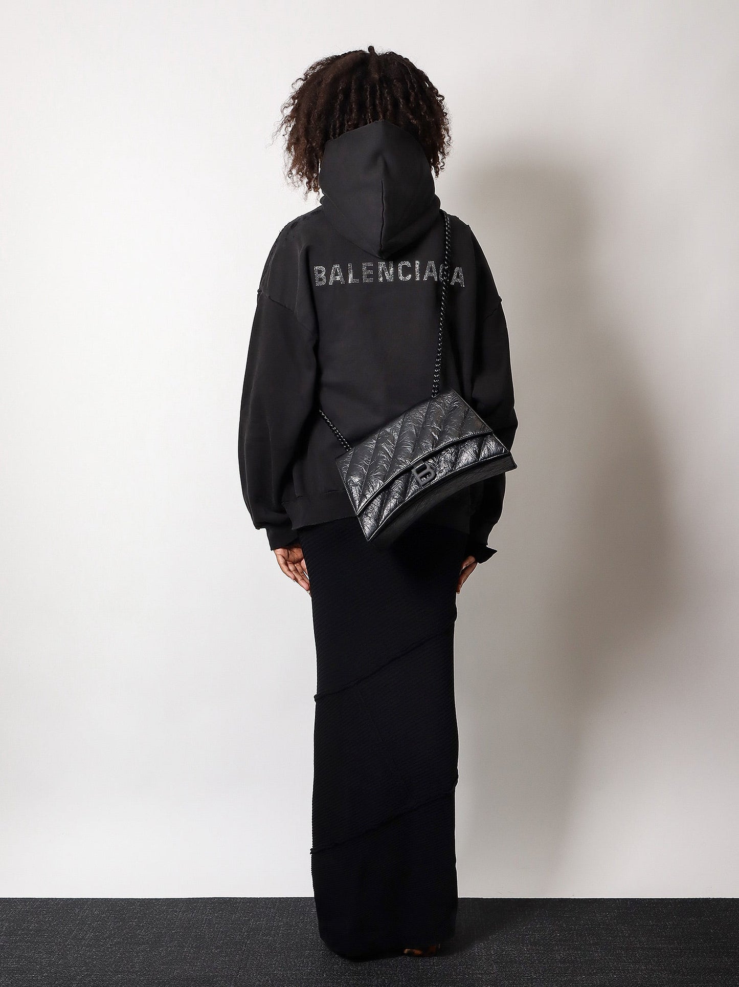 Matelassé leather shoulder bag with frontal monogram