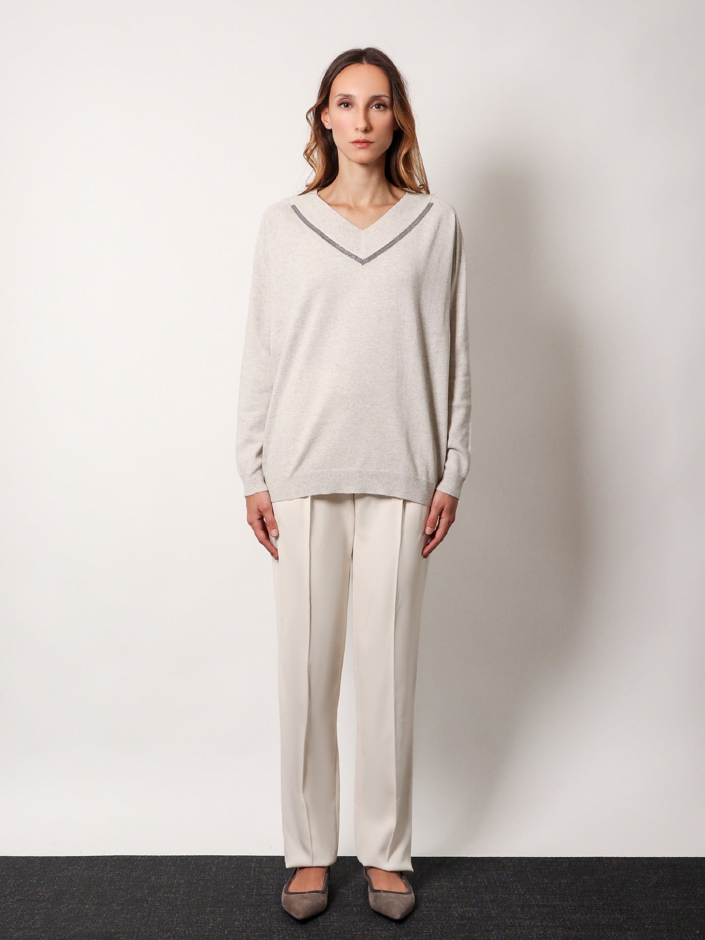 Maglia in cashmere con profilo monile