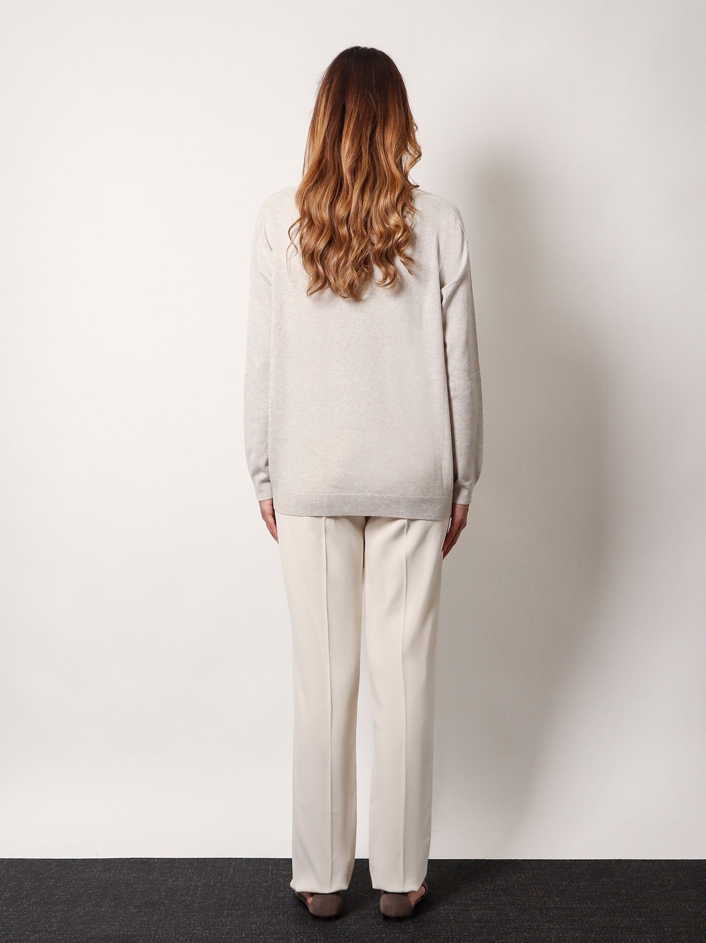 Maglia in cashmere con profilo monile