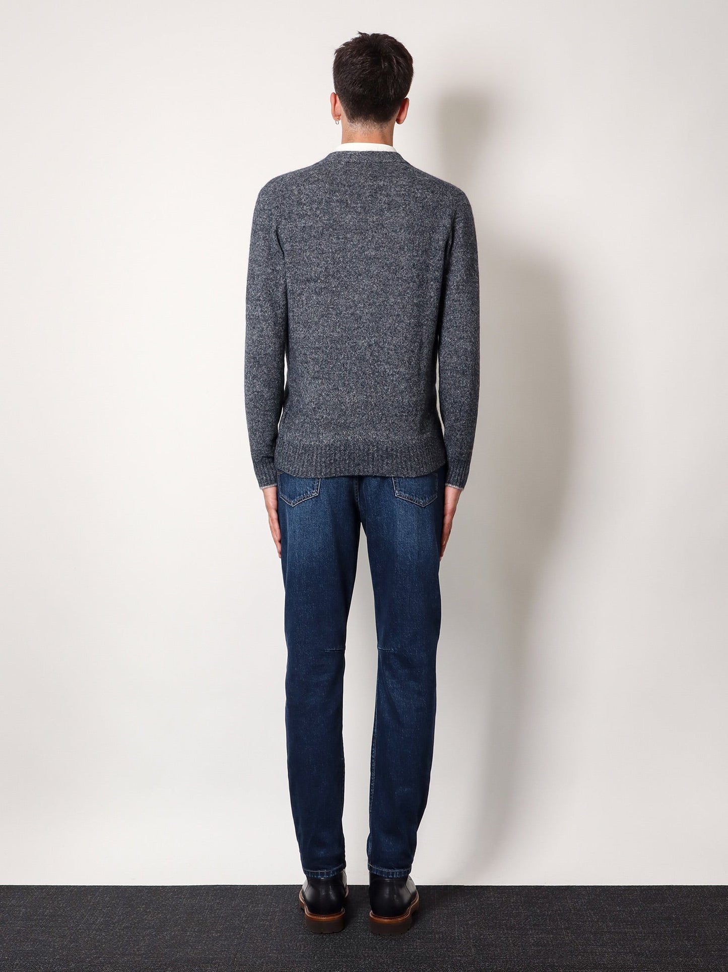 Leisure fit jeans with logo embroidery