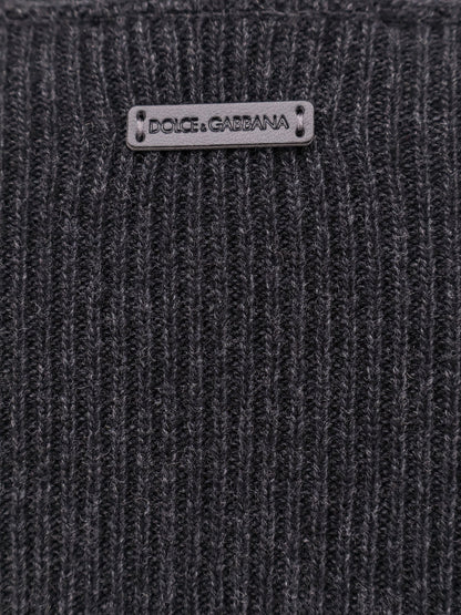 Ribbed sweater with 2009-10 label thumbnail