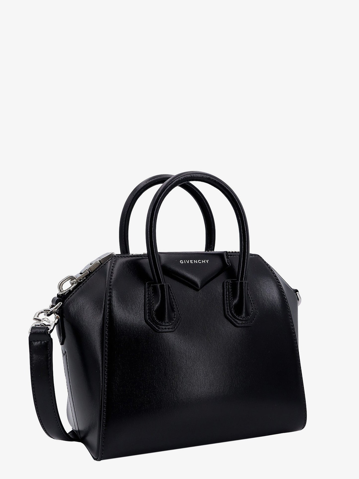 Leather handbag with logo on the front