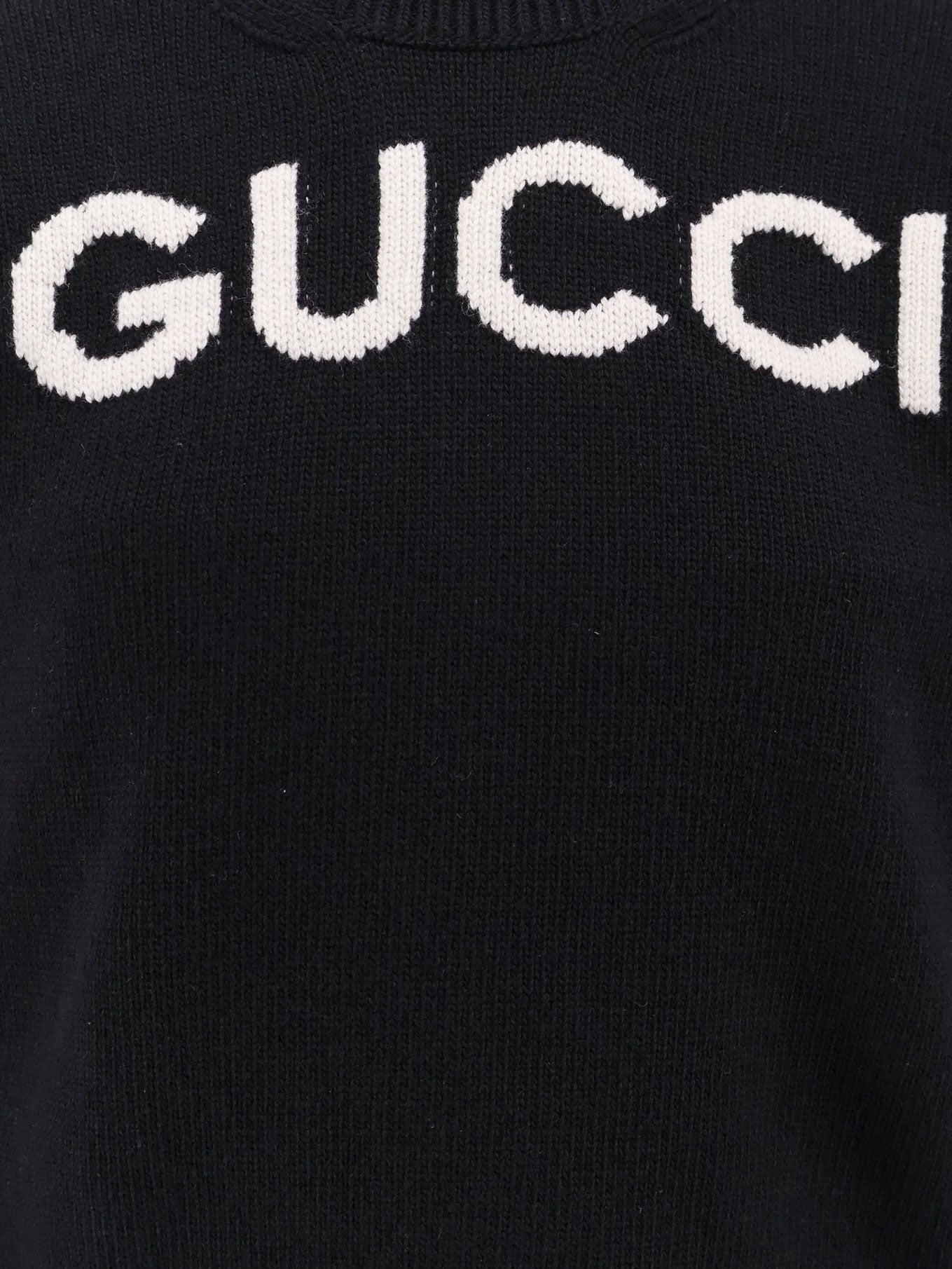 Maglia in lana con ricamo gucci sulla parte anteriore
