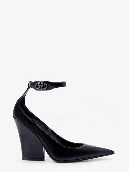 Patent leather décolleté with VLogo the bold buckle thumbnail