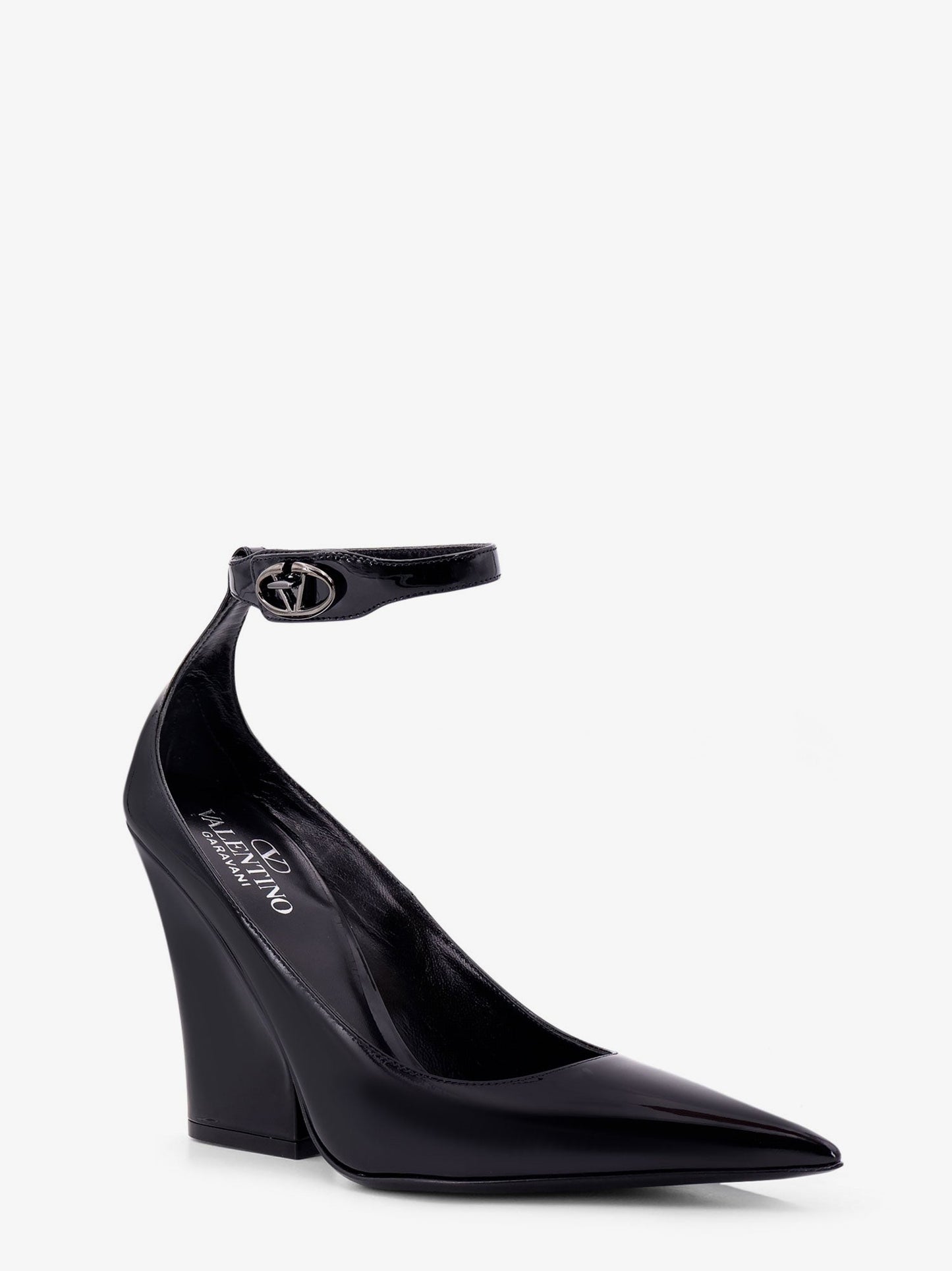 Patent leather décolleté with VLogo the bold buckle