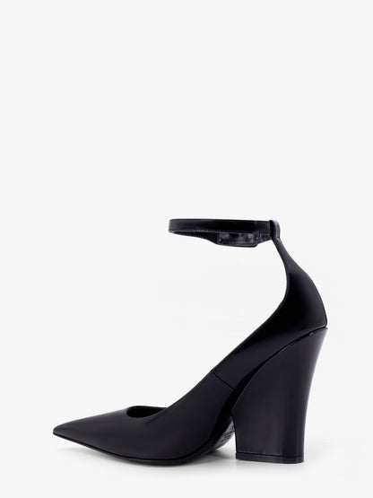 Patent leather décolleté with VLogo the bold buckle thumbnail