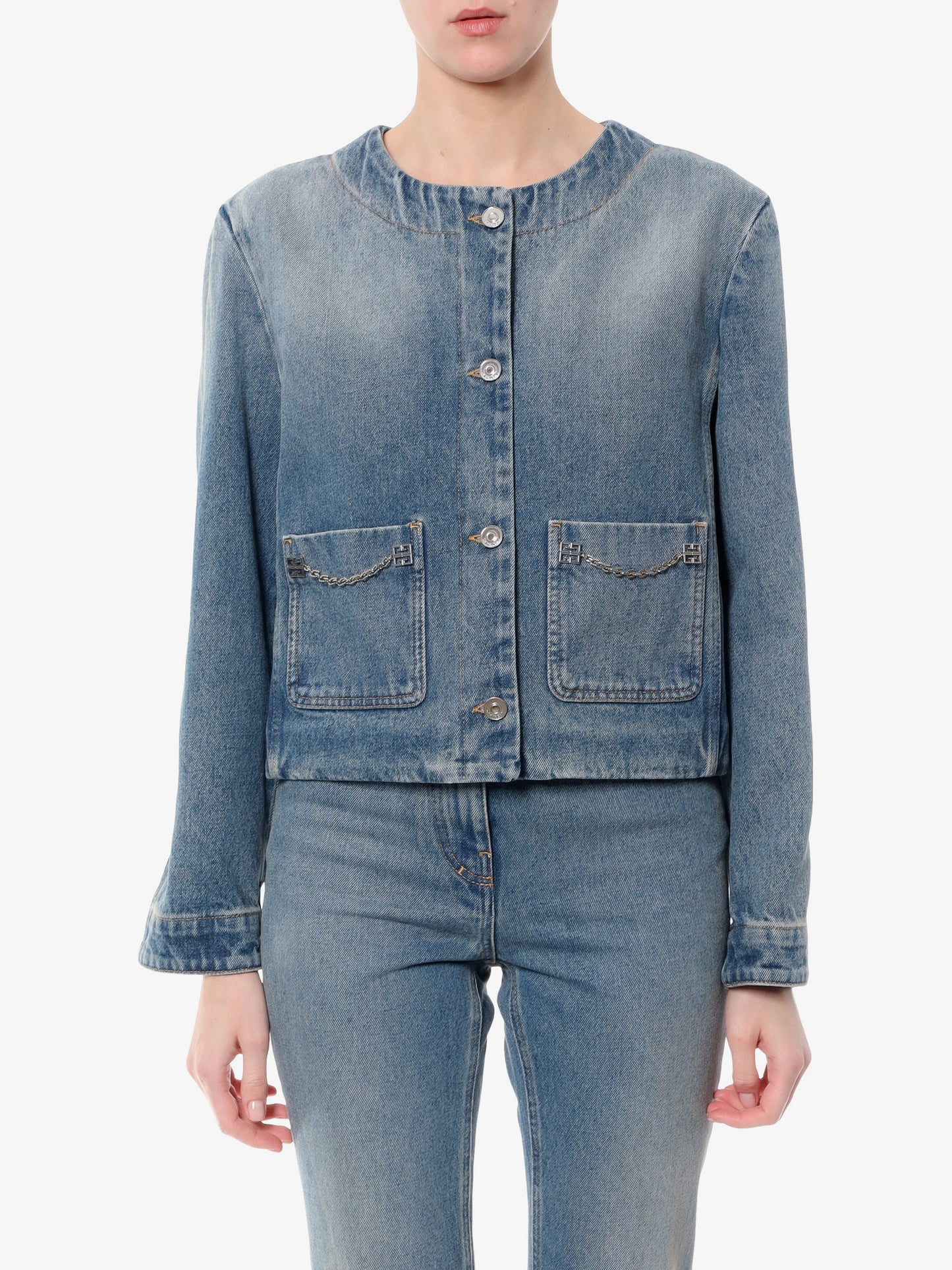Denim jacket with metal 4g chain