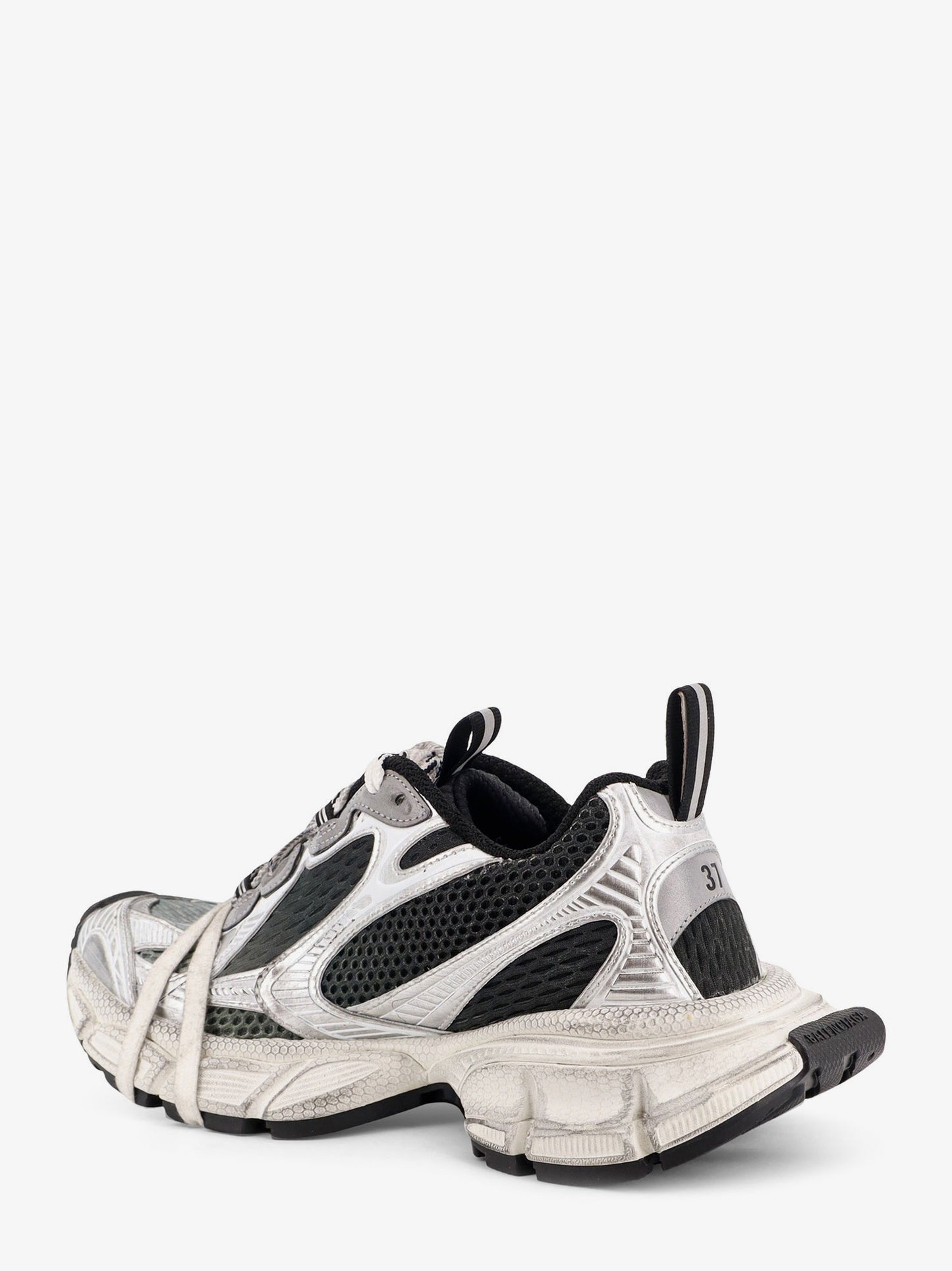 3XL Gradient mesh sneakers with used effect