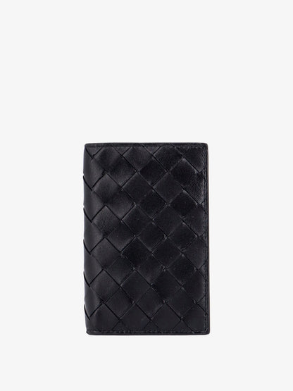 Leather passport case with Intrecciato motif thumbnail