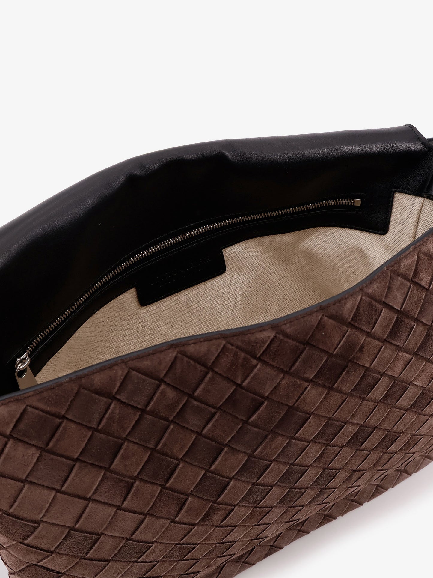 Boorsa a tracolla in suede con effetto Intrecciato