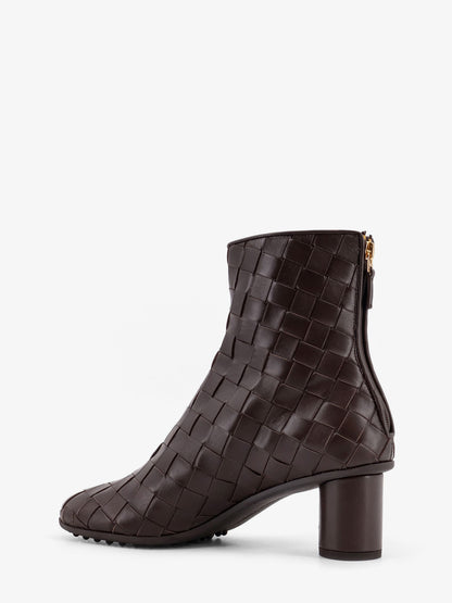 Leather ankle boots with Intrecciato motif thumbnail