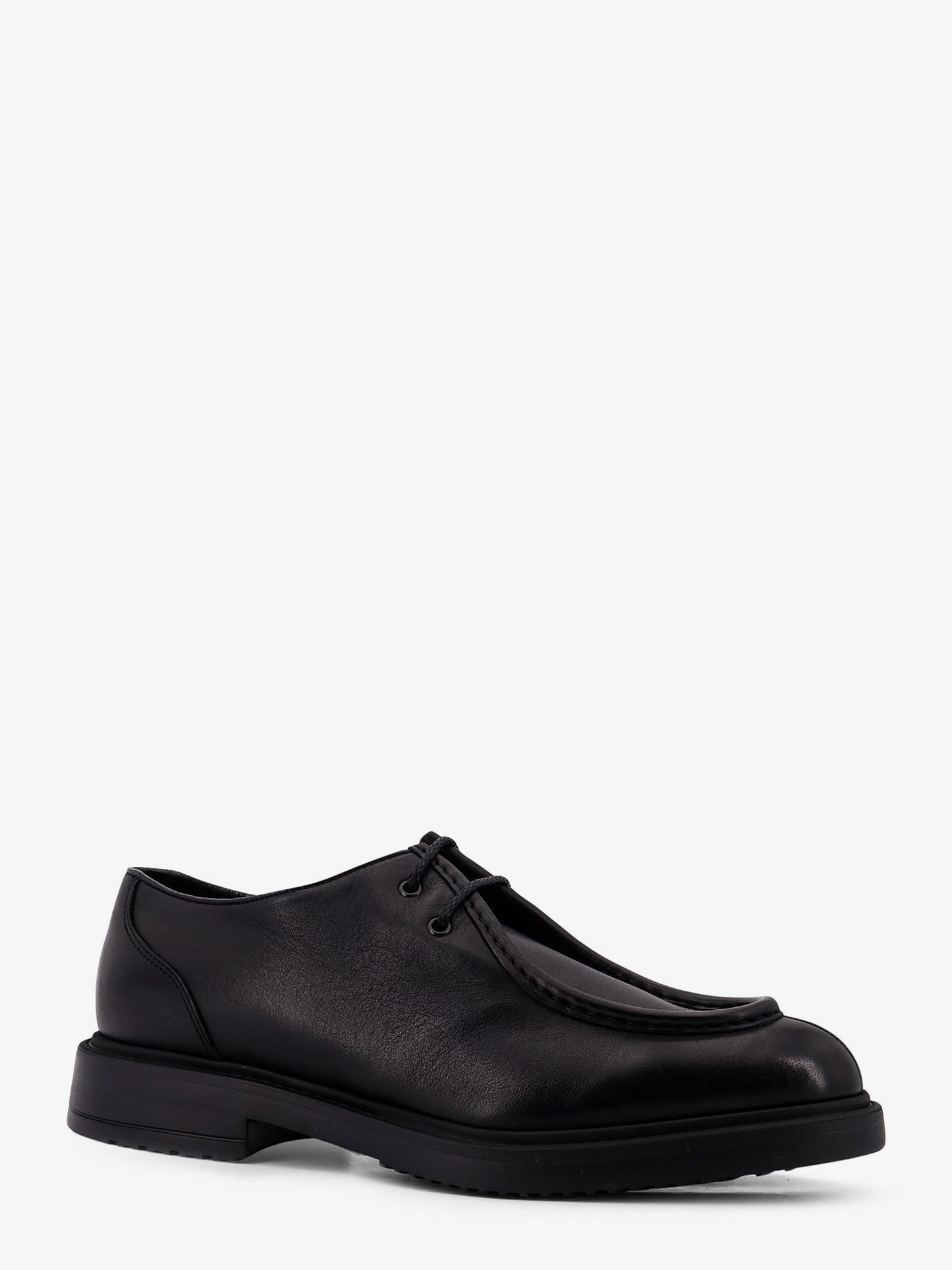 Leather lace-up shoe