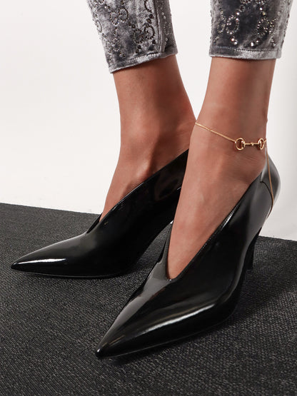 Patent leather pumps thumbnail