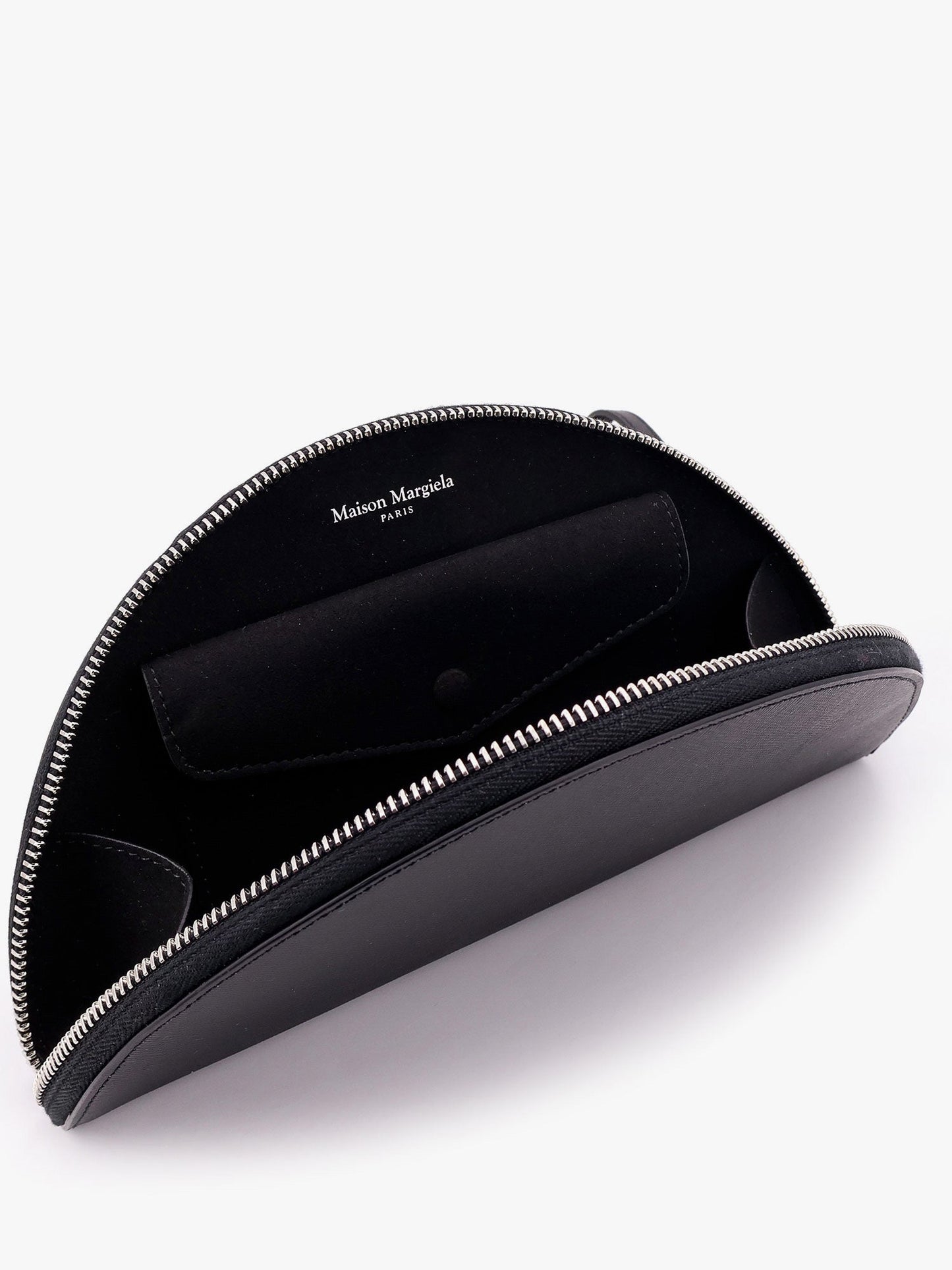Leather pochette with iconic four stitched detail