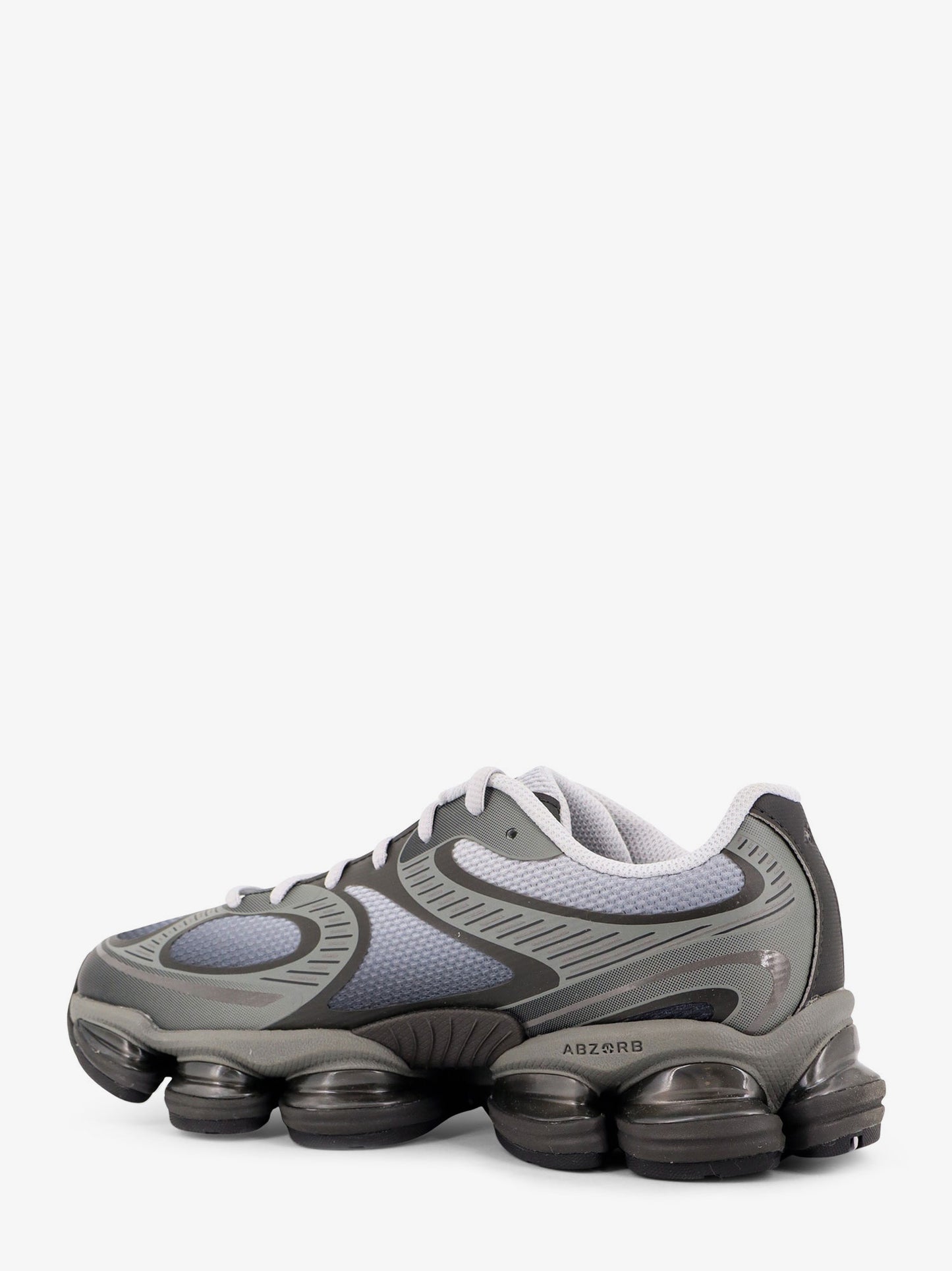 Mesh sneakers with rubber inserts