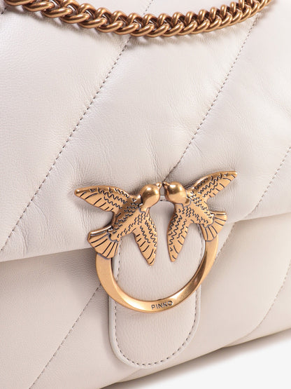 Borsa a tracolla in pelle matelassé con iconica fibbia love birds thumbnail