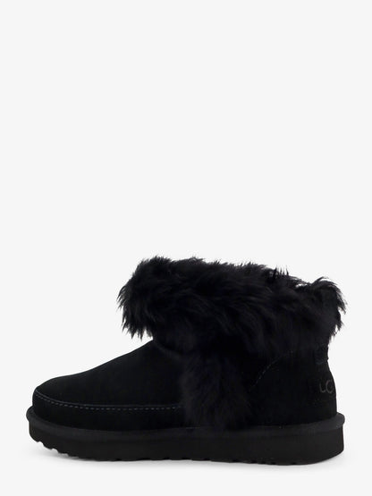 W Classic Ultra Mini suede boots thumbnail