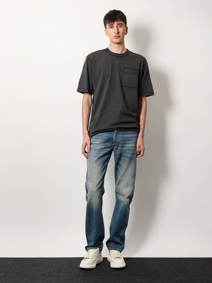 Cotton t-shirt with frontal iconic skull thumbnail