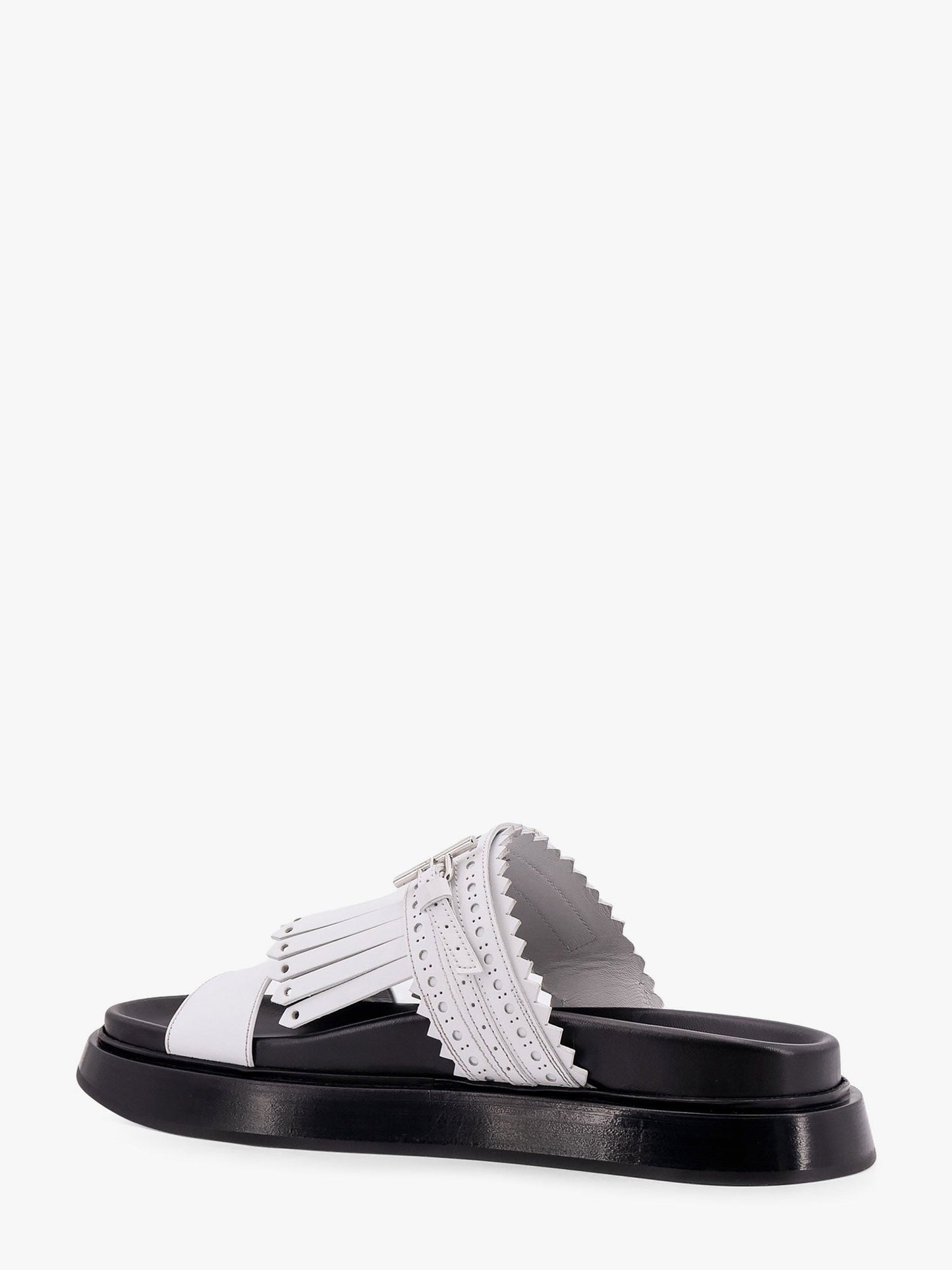 Leather sandals with leather fringe