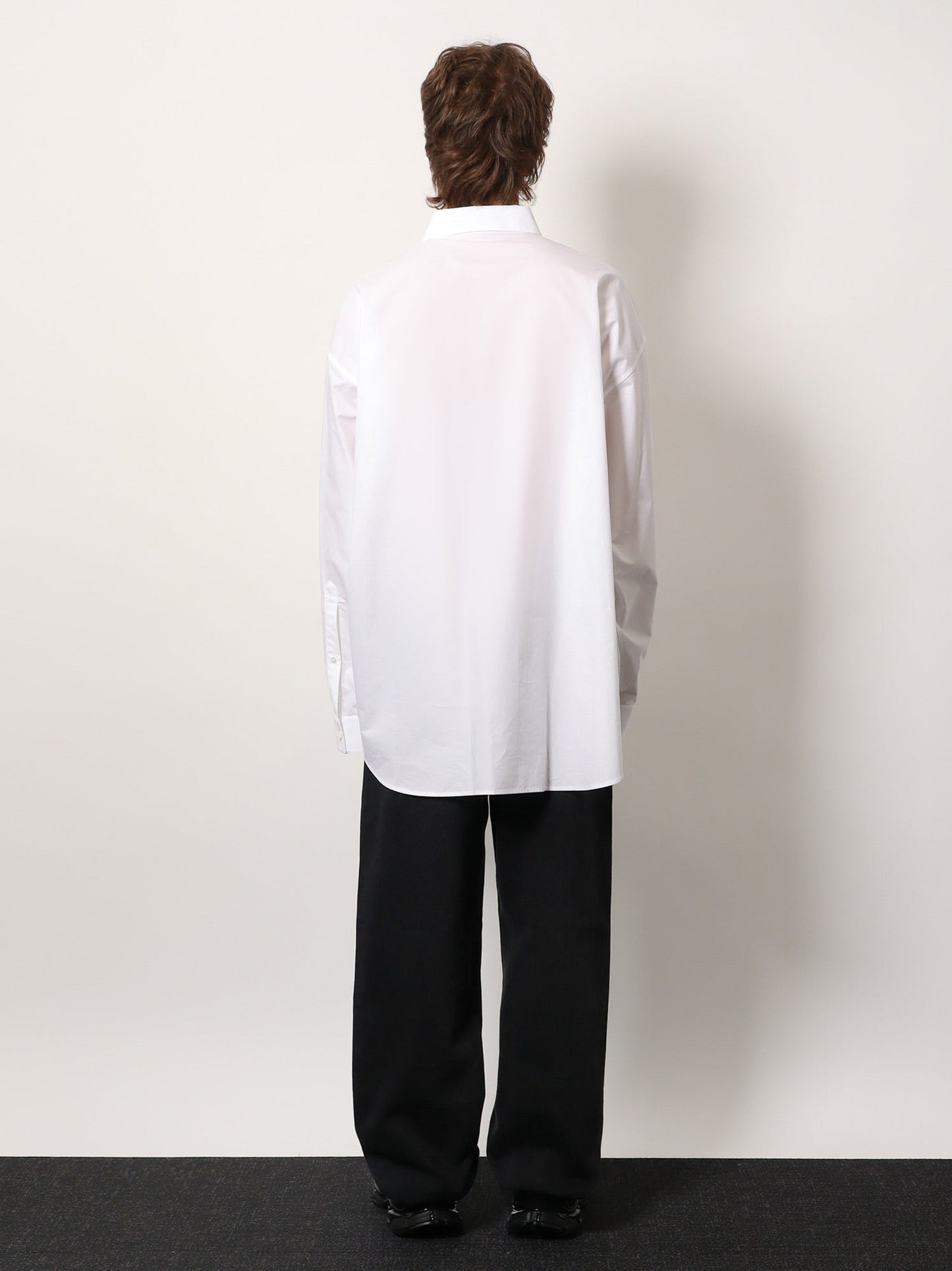 Minimal balenciaga garde-robe shirt
