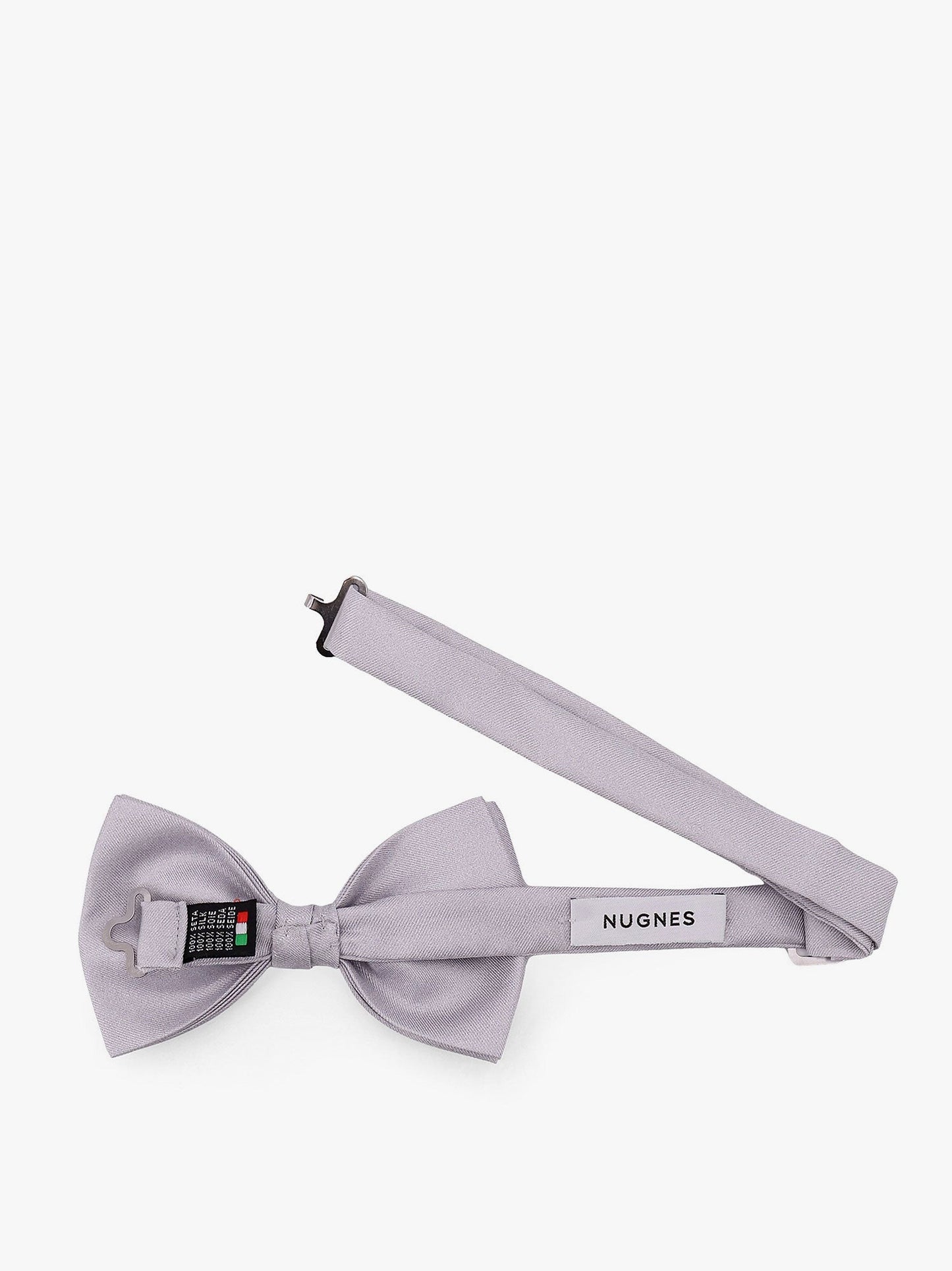 Silk bowtie