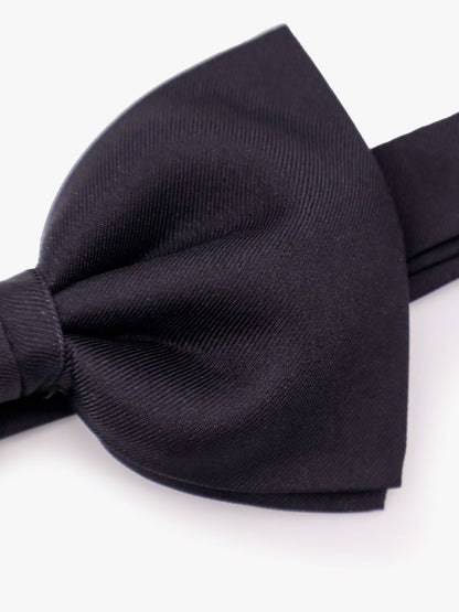 Silk bowtie thumbnail