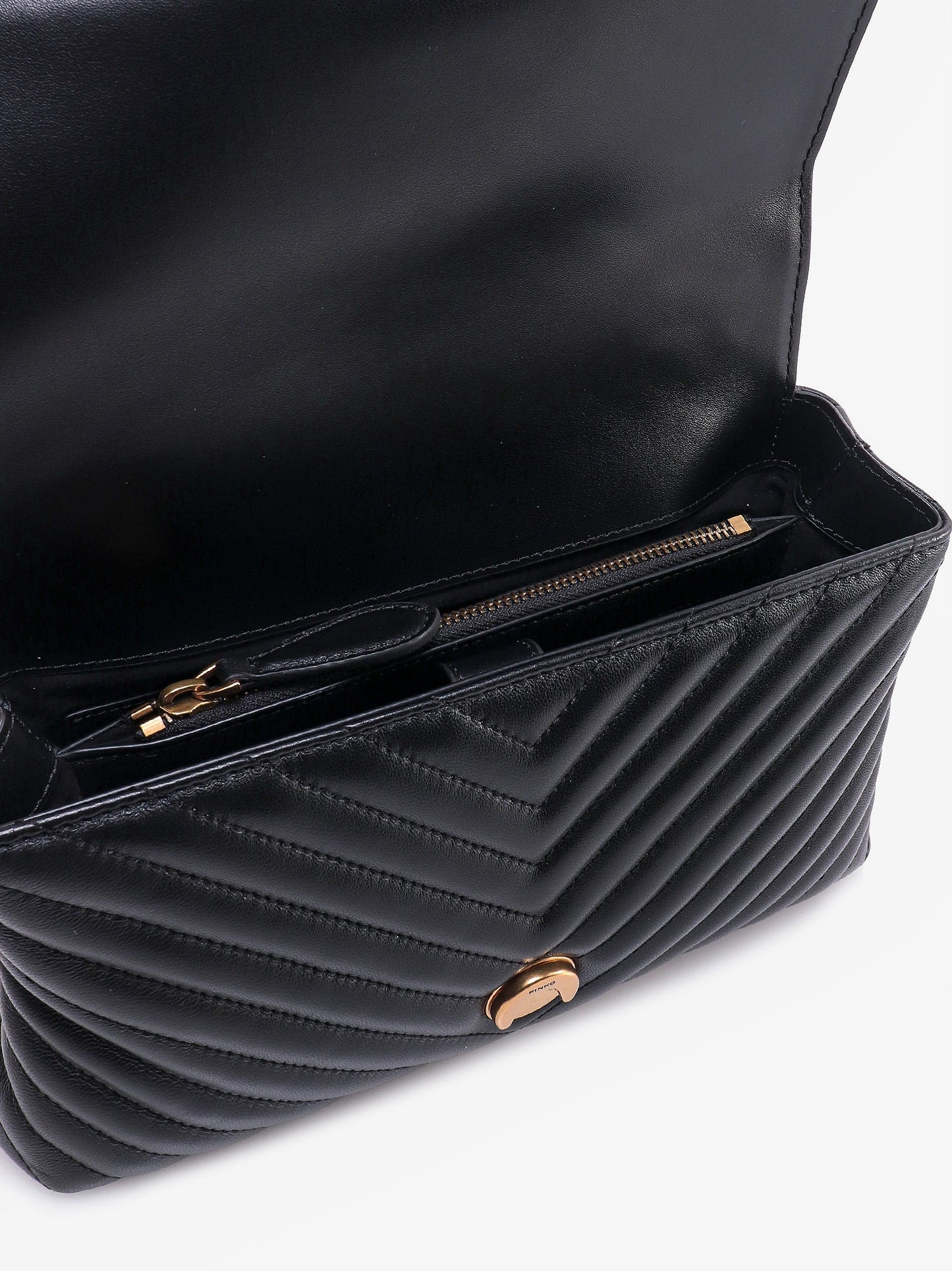 Love lady matelassè leather handbag with love birds buckle