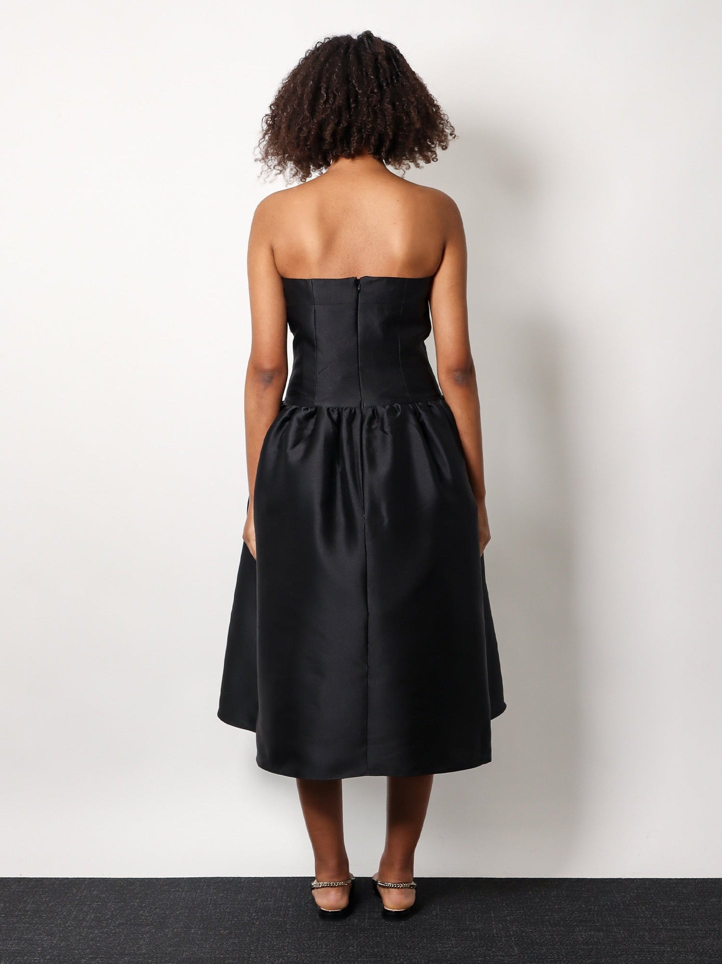 Taffeta' décolleté dress with maxi bow