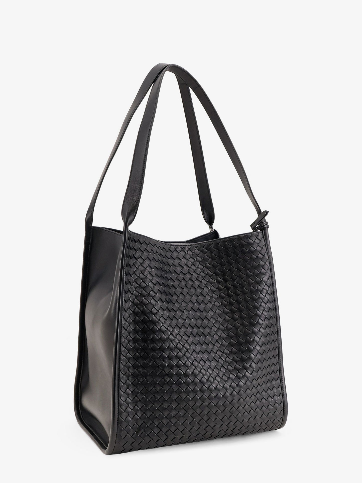 Corriere leather shoulder bag with Intrecciato pattern