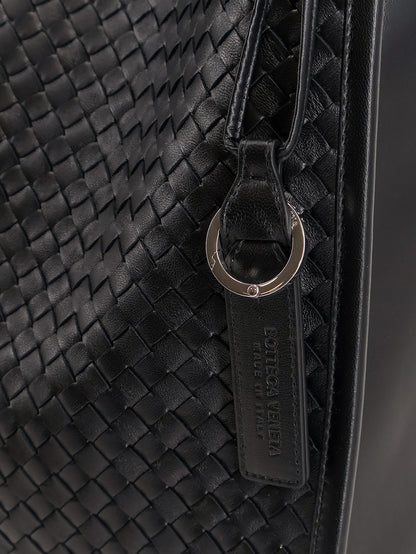 Corriere leather shoulder bag with Intrecciato pattern thumbnail
