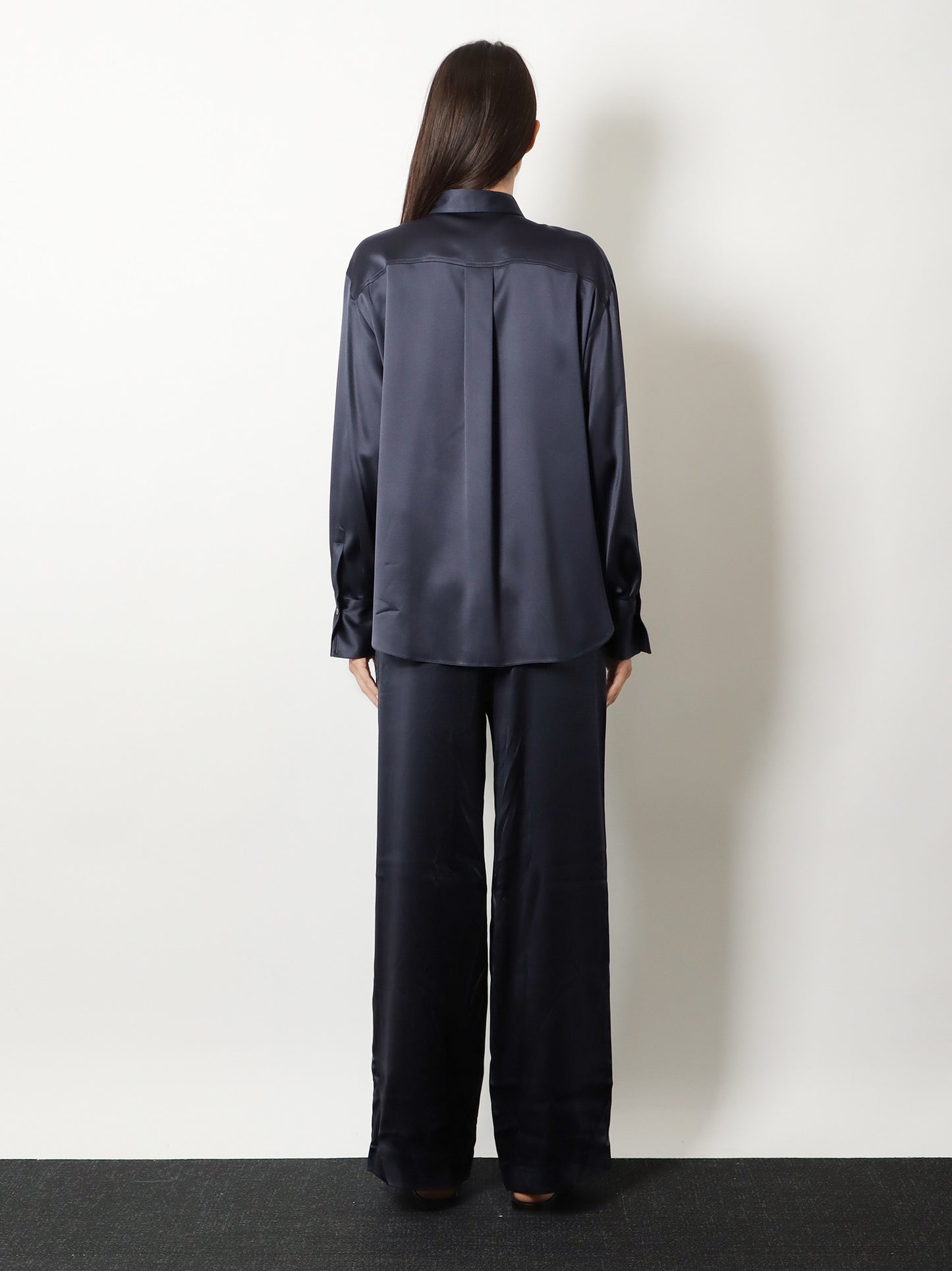 Silk shirt with Monili detail